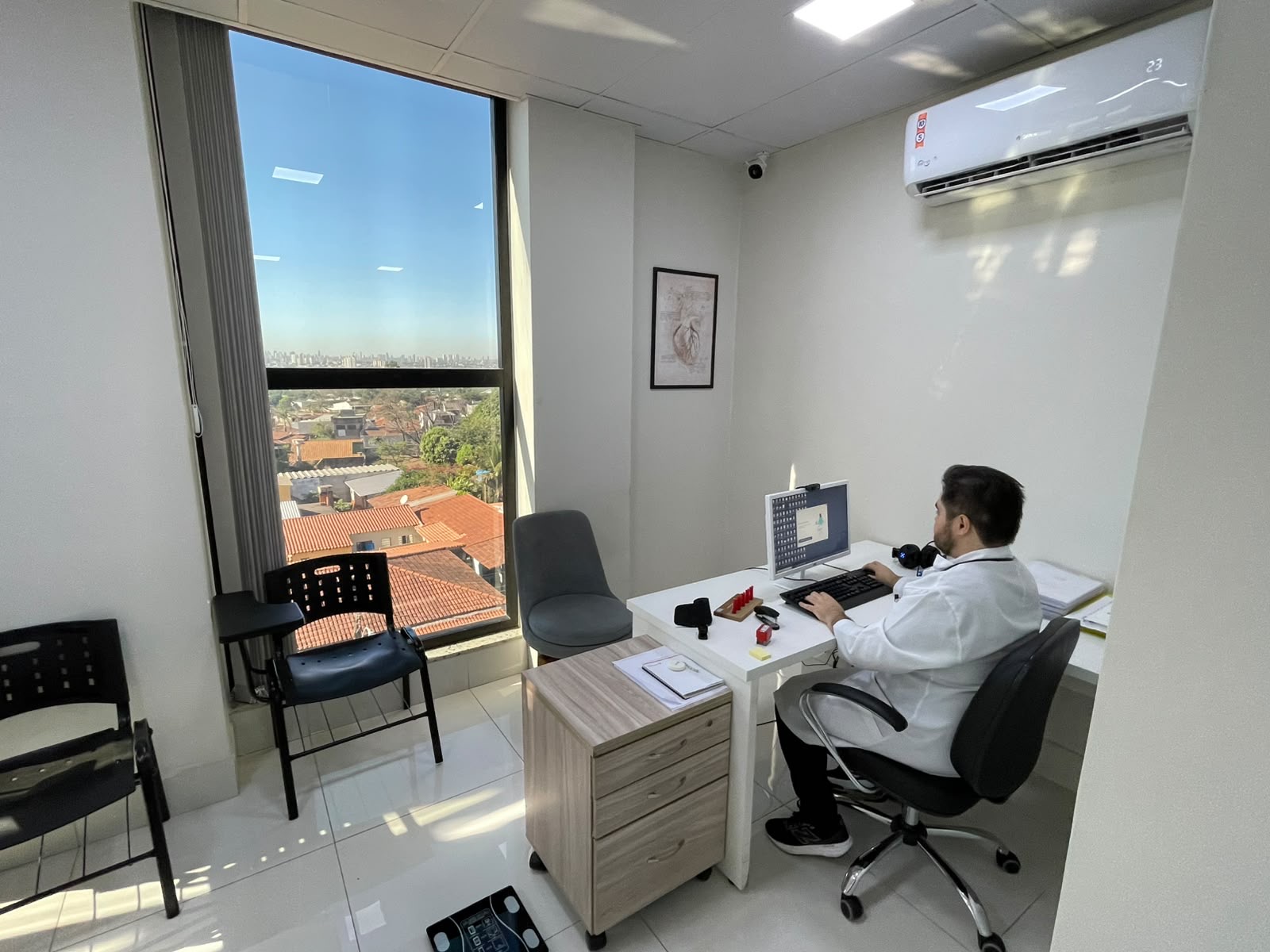 Consultório do médico da pesquisa